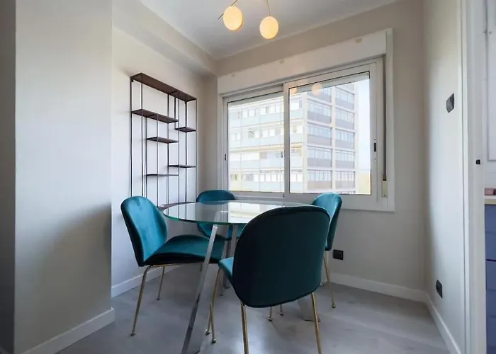 Bebarceloner Sant Andreu Apartments - 3 Bedrooms